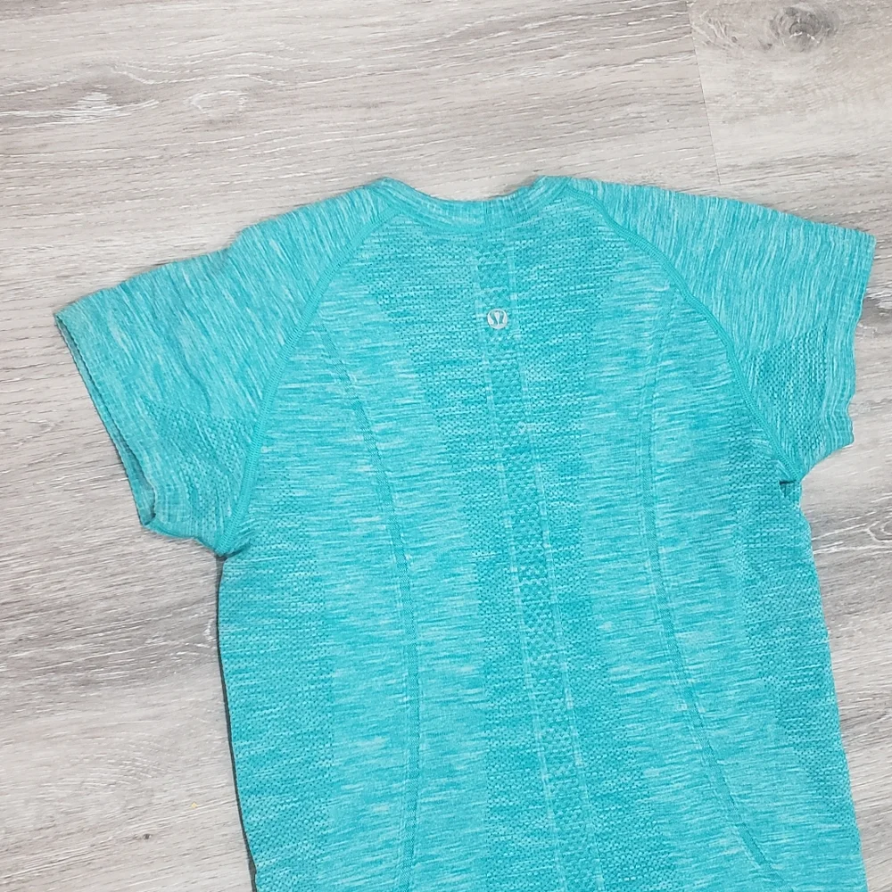 lululemon athletica Women's Turquoise Heather Short Sleeve Tee